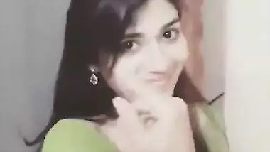 In Search of Hot Indian Babes[via...