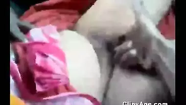 Local Indian desi maid with her saree and underskirt pulled up in car and fingered