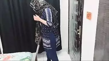 Desi maid can't resist her Desi house-owner's XXX desire to fuck