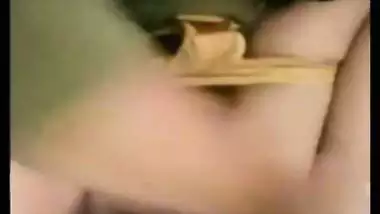 Desi bitch pussy washing video