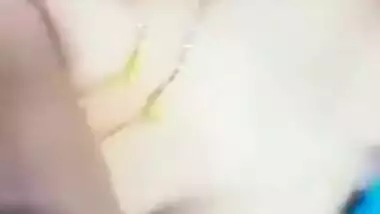 Desi cute girl showing her boobs