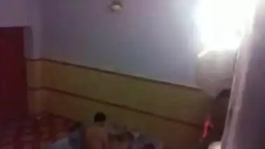 Paki man fuck desi married bhabi at friend house caught