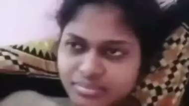 Desi Girl Shows Her Boobs on VC