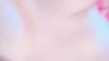 Sexy chubby beauty exposing her naked beauty