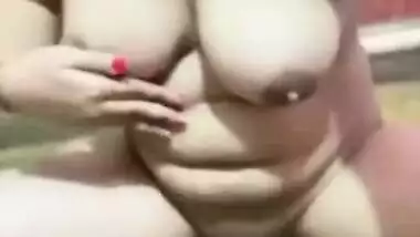 Indian village Aunty bath nude video posted here upon her pervert husband
